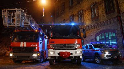 У Львові горів житловий будинок: рятувальники евакуювали сім людей