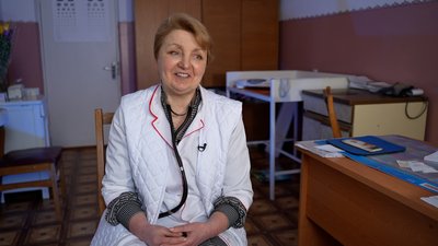 "Це просто моя робота": історія лікарки з Чернігівщини, яку Президент нагородив відзнакою "За оборону України" "Це просто моя робота": історія лікарки з Чернігівщини, яку Президент нагородив відзнакою "За оборону України"