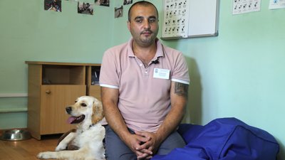 Допомагають працювати. Як буковинські собаки долучилися до акції "Собака на роботу" Допомагають працювати. Як буковинські собаки долучилися до акції "Собака на роботу"