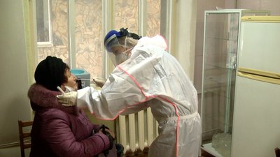"В середньому – півтори години". У Вінниці черги для здачі ПЛР-тесту на COVID-19 "В середньому – півтори години". У Вінниці черги для здачі ПЛР-тесту на COVID-19