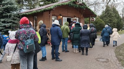 У Полтаві на Соборному майдані відкрили будинок святого Миколая У Полтаві на Соборному майдані відкрили будинок святого Миколая