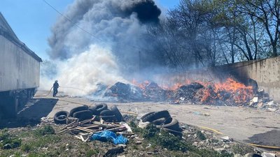 Біля Рівного сталась пожежа на території сміттєпереробного заводу Біля Рівного сталась пожежа на території сміттєпереробного заводу