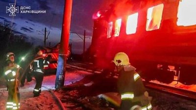 Під час удару РФ по поїзду на Харківщині загинули щонайменше шестеро людей