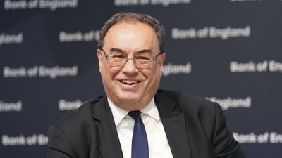 Банк Англії передав в Україну броньовані автомобілі зі свого автопарку