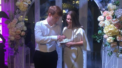 Розпис у підвалі ресторану: у Вінниці відновили послугу "Шлюб за добу" Розпис у підвалі ресторану: у Вінниці відновили послугу "Шлюб за добу"