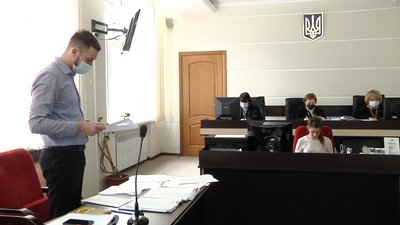 Суд почав розглядати справу про знесення будівлі "Догтауну" в Одесі Суд почав розглядати справу про знесення будівлі "Догтауну" в Одесі