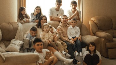 Родина Андрія та Олени Видюків