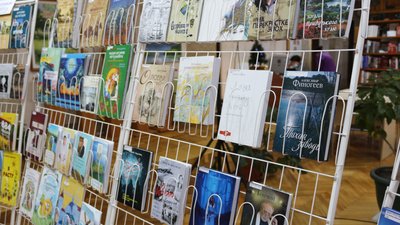 Програма "Культура": у 2021 році фонди бібліотек Миколаєва поповнили 34 видання місцевих авторів Програма "Культура": у 2021 році фонди бібліотек Миколаєва поповнили 34 видання місцевих авторів