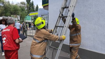 У Кременчуці чоловік випав із вікна багатоповерхівки і загинув У Кременчуці чоловік випав із вікна багатоповерхівки і загинув