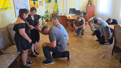 Сім'ї Василя Коваленка передають його посмертну нагороду