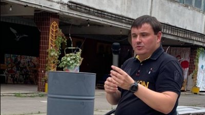 Шкарпетки із гусями, департамент щастя та мітингувальники - голова Херсонської ОДА рік на посаді Шкарпетки із гусями, департамент щастя та мітингувальники - голова Херсонської ОДА рік на посаді