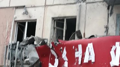 У Сєвєродонецьку після обстрілу є загиблі та травмовані, фото: ДСНС У Сєвєродонецьку після обстрілу є загиблі та травмовані, фото: ДСНС