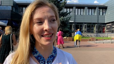 Блокпости та мініконцерти: у Прилуках діти збирають гроші на допомогу ЗСУ Блокпости та мініконцерти: у Прилуках діти збирають гроші на допомогу ЗСУ