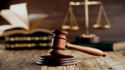 ВАКС конфіскував машини ексначальника одеської податкової