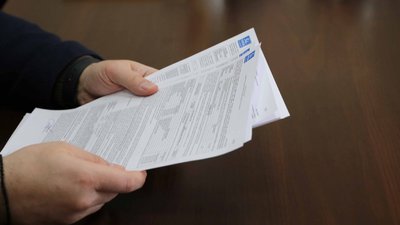 На Луганщині на зекономлені на пасках гроші застрахували медиків