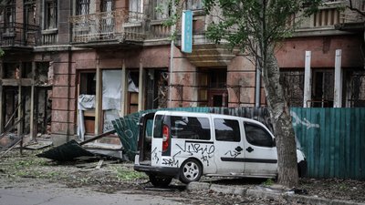 Херсон, готель, авто, обстріли, руйнування