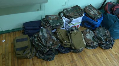 "Можливо, це врятує чиєсь життя". Іванофранківки шиють тактичні аптечки для військових "Можливо, це врятує чиєсь життя". Іванофранківки шиють тактичні аптечки для військових