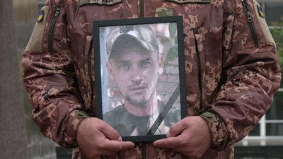 Військовий Петро Бобрик