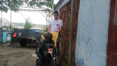 Переселенці з Херсонщини оселилися на Миколаївщині та влаштовують побут