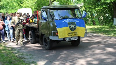 У Варві попрощалися із загиблим воїном Костянтином Кропивою