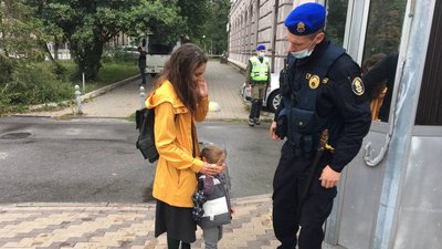 Вибори у РФ: біля посольства у Києві відбувся протест Вибори у РФ: біля посольства у Києві відбувся протест