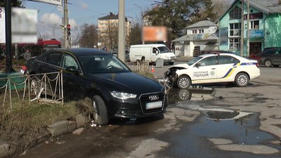 "Їхали на червоне і без проблискових маячків". Учасник аварії про ДТП за участі поліцейських