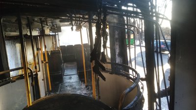 У Житомирі на Польовій загорівся тролейбус У Житомирі на Польовій загорівся тролейбус