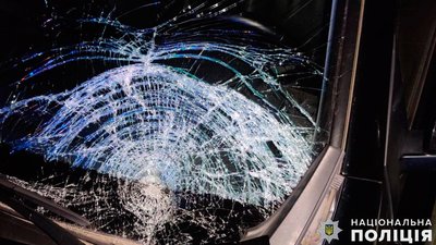 На Миколаївщині автівка насмерть збила військовослужбовця На Миколаївщині автівка насмерть збила військовослужбовця