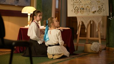 У Луцьку юні актори з батьками читали листи Лесі Українки У Луцьку юні актори з батьками читали листи Лесі Українки