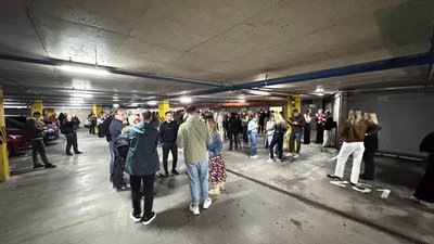 Жителі Литви в укритті