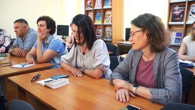 Як правильно будувати словосполучення та речення: у Вінниці тривають курси з вивчення української мови