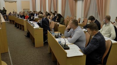 Сесія в Полтавській міській раді Сесія в Полтавській міській раді