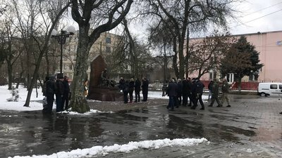 У Херсоні відзначили 77-му річницю вигнання з міста нацистських окупантів У Херсоні відзначили 77-му річницю вигнання з міста нацистських окупантів