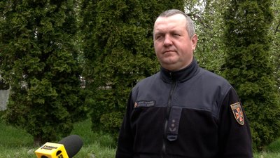 Вода спадає: як жителі підтоплених сіл на Чернігівщині повертаються до звичного життя Вода спадає: як жителі підтоплених сіл на Чернігівщині повертаються до звичного життя