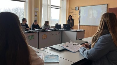 Вчителька з Черкащини Ірина Маранська веде ютуб-канал Вчителька з Черкащини Ірина Маранська веде ютуб-канал