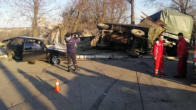 Відмовили гальма: на Луганщині сталась смертельна ДТП із вантажівкою та легковиком