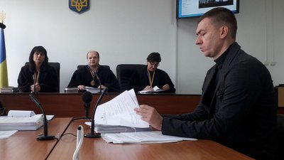 Обвинуваченого у держзраді голову Середино-Будської громади не відпустили під домашній арешт Обвинуваченого у держзраді голову Середино-Будської громади не відпустили під домашній арешт