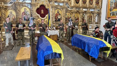 У Полтаві попрощалися із двома військовими, які загинули на війні