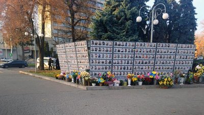У Черкасах місцевий житель осквернив Стелу Пам'яті на честь загиблих героїв