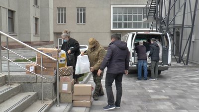 Полтавські волонтери відвезли допомогу бійцям 16-го батальйону