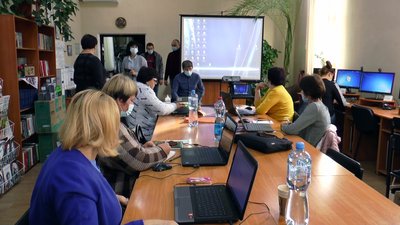 На Луганщині сільських бібліотекарів вчать користуватись електронними сервісами