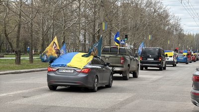 У Миколаєві відбувся автопробіг "Великдень за ґратами"