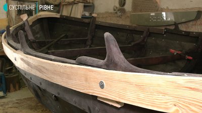 Рівне Лодь Рівне Лодь