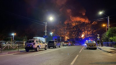 У Хмельницькому горить ресторан "Три ведмеді", 30 серпня 2023, Хмельницький