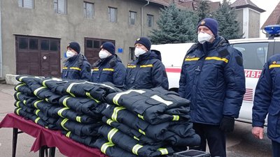 Машини, обладнання та одяг отримали рятувальники Кіровоградської області Машини, обладнання та одяг отримали рятувальники Кіровоградської області