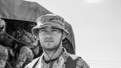 "Ось чому ми виграємо цю війну". Історія військовослужбовця з Вінниччини, який врятував дівчинку "Ось чому ми виграємо цю війну". Історія військовослужбовця з Вінниччини, який врятував дівчинку