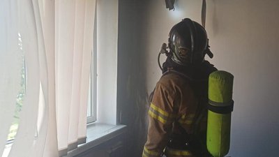 На Рівненщині через дим з ліцею евакуювали учнів і педагогів. В закладі пояснили інцидент На Рівненщині через дим з ліцею евакуювали учнів і педагогів. В закладі пояснили інцидент