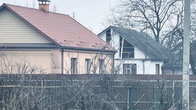 Унаслідок обстрілу Хмельниччини сьогодні, 23 грудня, пошкоджені приватні житлові будинки