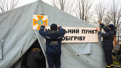 Біля кропивницького гуртожитку, що горів, працює пункт обігріву