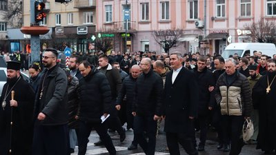 Хода до Меморіального скверу Хода до Меморіального скверу